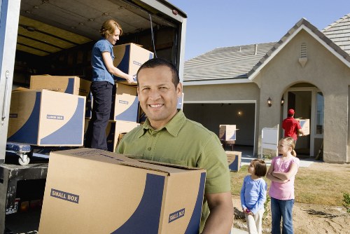 Final contract terms and governing law for a UK moving service